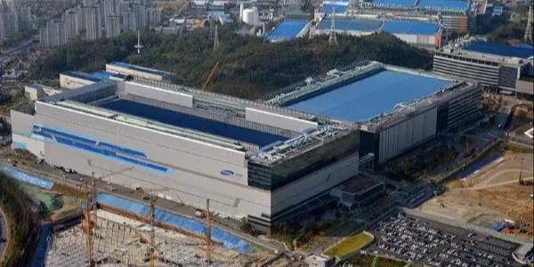 DRAM价格持续下跌，厂商扩产热情不减